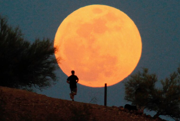 an evening under the full moon, Carillon Miami Wellness, Healthy Living + Travel