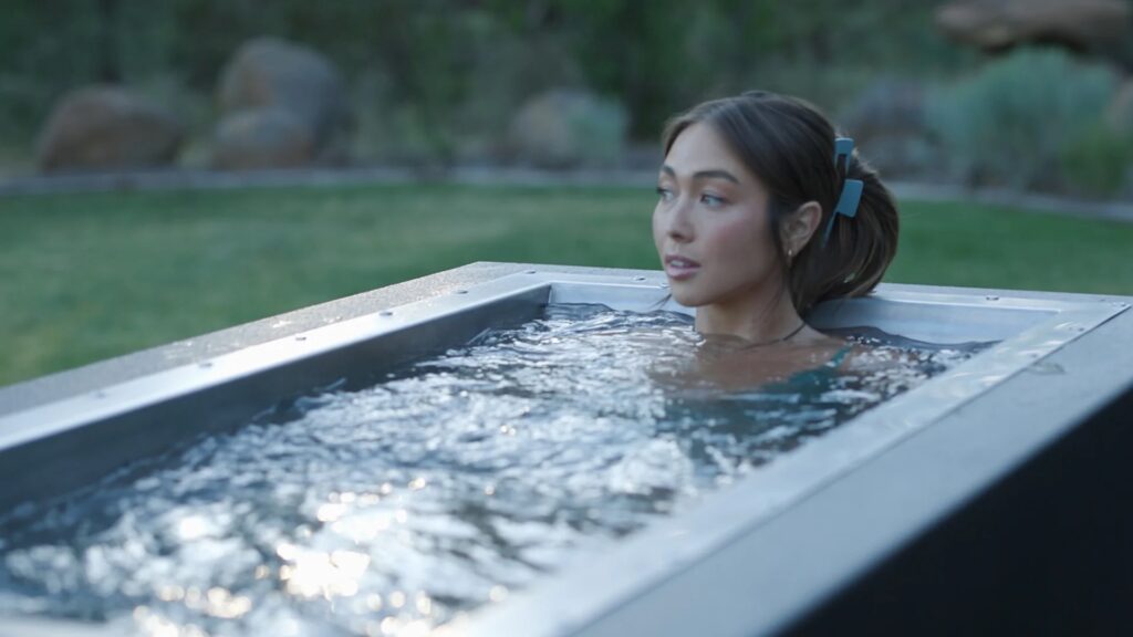 Cold Plunge vs. Hot Bath: Which Is Better for Recovery, Healthy Living + Travel