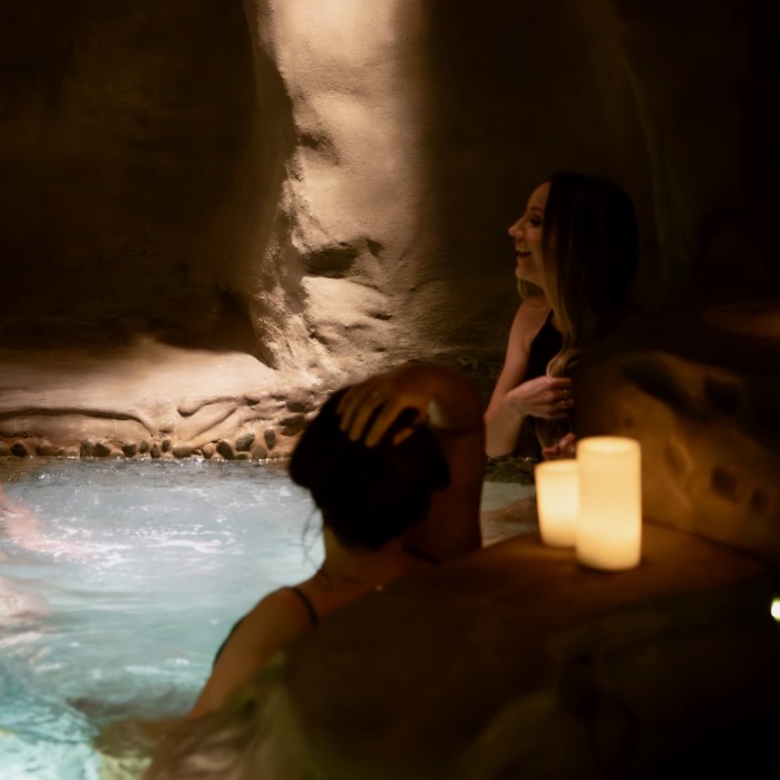 Kingfisher Pacific Resort, Sunshine, Spas of America