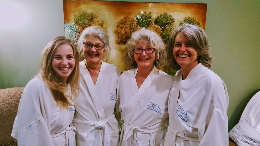 Turtle Cove Spa, Spa Ladies, Spas of America