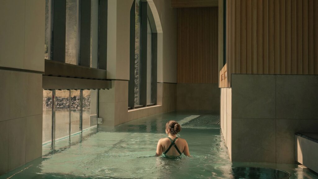 BASIN-Glacial-Waters-Vitality-Pool-Vertical, Spas of America