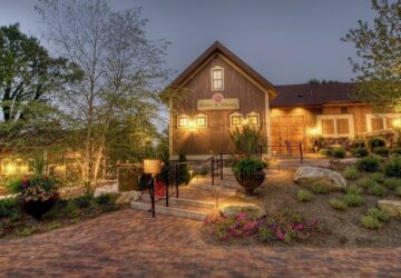 Gervasi Vineyard Unveils Magical Christmas Villa in Canton, Ohio, Healthy Living + Travel
