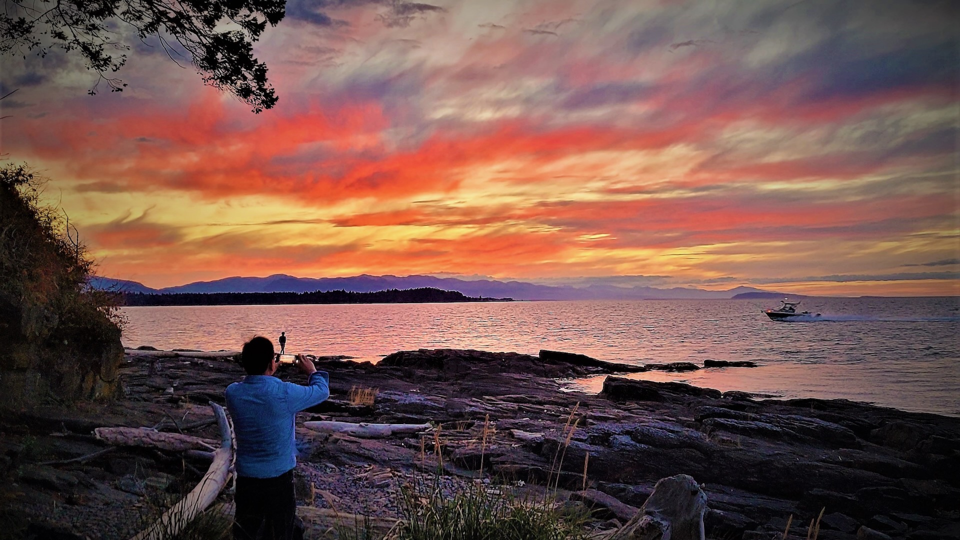 Sunset, Deep Bay, Vancouver Island, Joanne Johnston of Royal LePage Island Living
